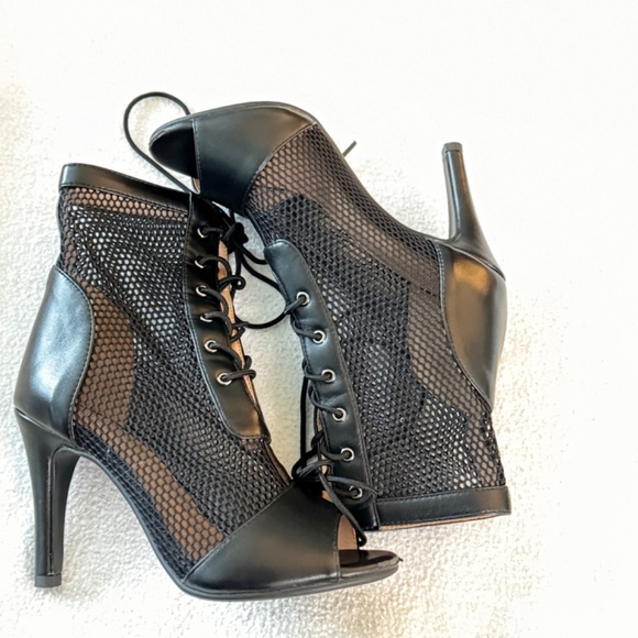 Mesh High High Boots size 6.5 - Picture 2 of 7